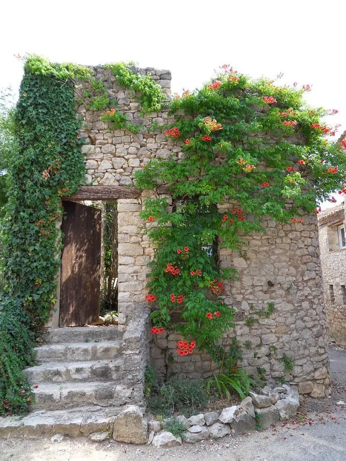 Casa de vacaciones para 5 personas, con vistas además de terraza y jardín - 1