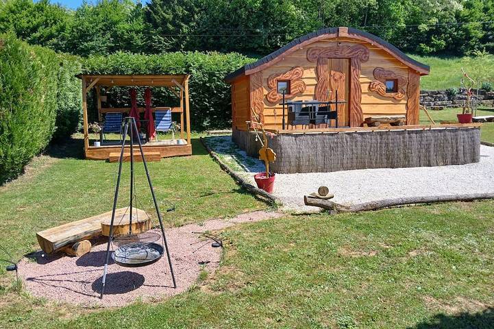 Gîte pour 2 personnes, avec terrasse et jardin