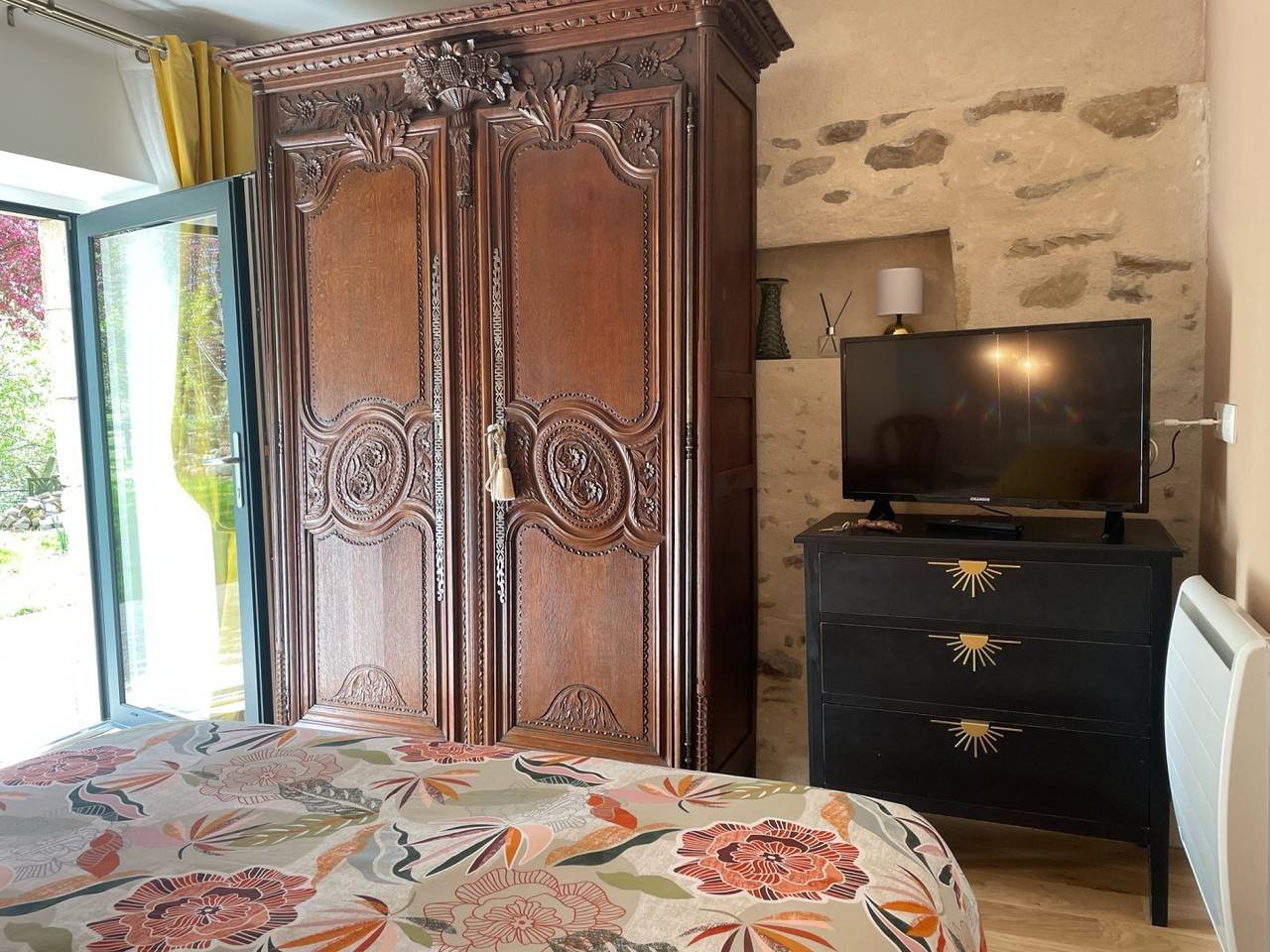 Chambres d’hôtes Odonatura - Une de Mai in Parc naturel régional Normandie-Maine