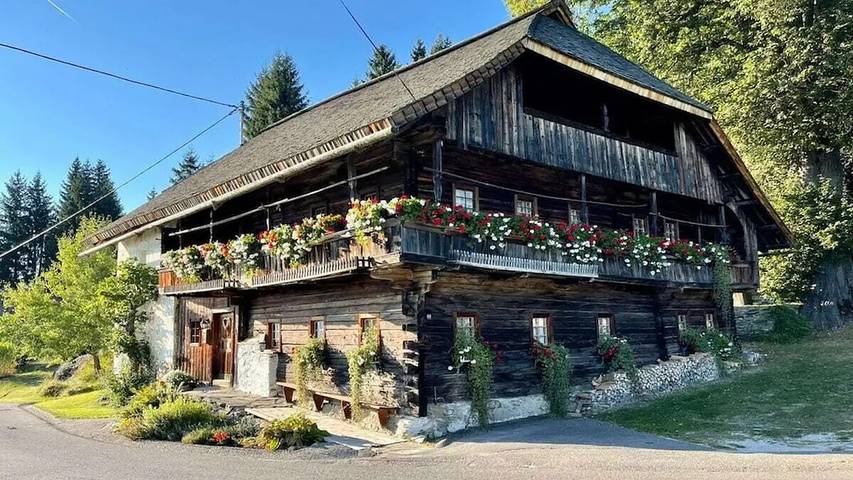 Ferienhaus für 8 Personen, mit Garten in Fresach