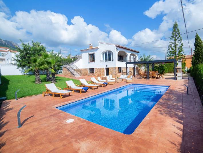 Chalet para 10 personas, con jardín en Benicolada