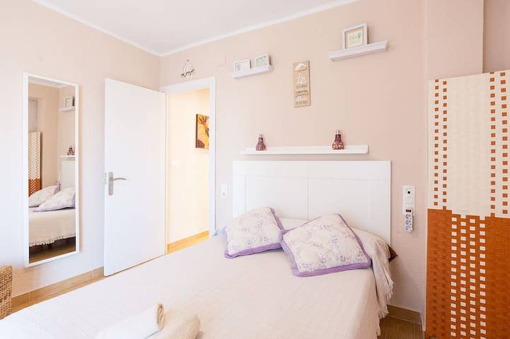 Entire apartment, Beautiful and modern apartment in downtown Málaga in Málaga Central District, Malaga