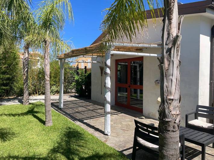 Albergo a gestione familiare per 4 persone, con panorama e giardino nonché balcone - 1