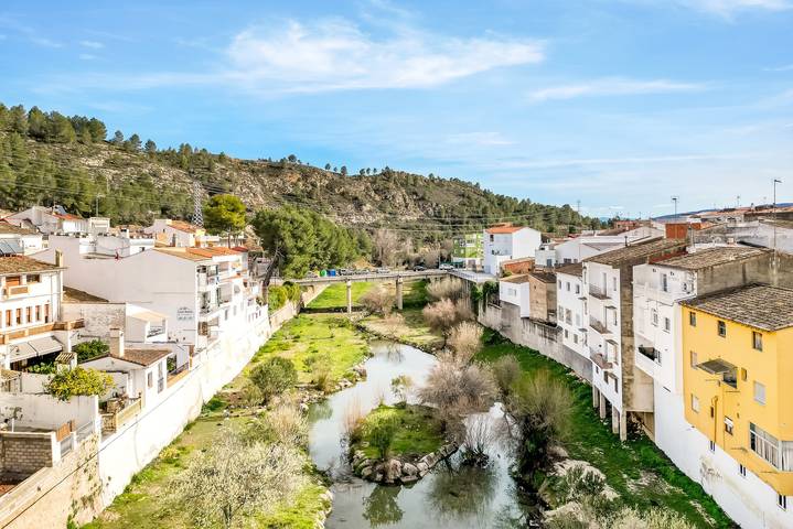 Chalet para 10 personas, con balcón y vistas al lago en Canal de Navarrés - 2