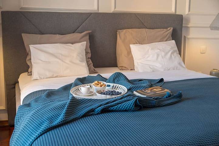 Apartamento entero, Apartamento de lujo con hermosa terraza con vistas al mar: 50 metros al mar, a pie de la ciudad in Plaža Lipovica, Opatija Riviera