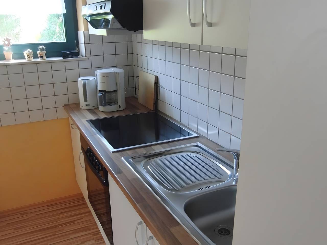 Ganze Wohnung, Apartment 'Rösner' mit privater Terrasse, Gemeinschaftsgarten und Wlan in Herzhausen, Vöhl