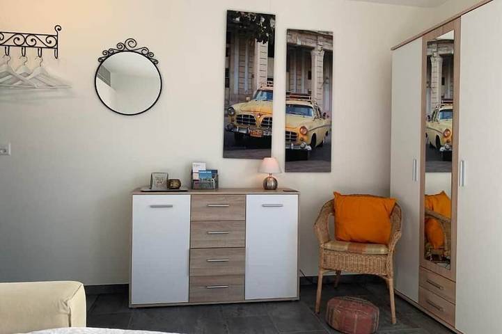 Chambre d’hôte pour 2 personnes, avec piscine ainsi que jardin et sauna en Suisse