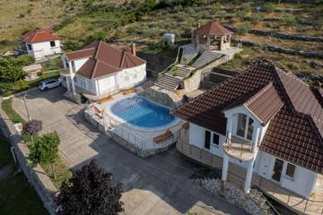 Ferienhaus für 8 Personen in Albanien, Bild 2