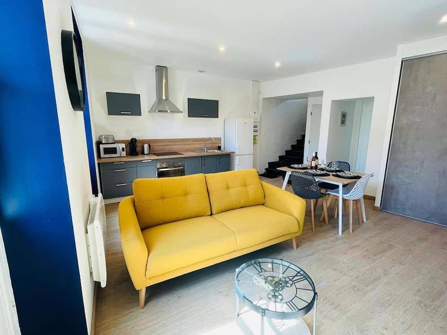 Appartement entier, Two-Bedroom Apartment in Caussade, Quercy