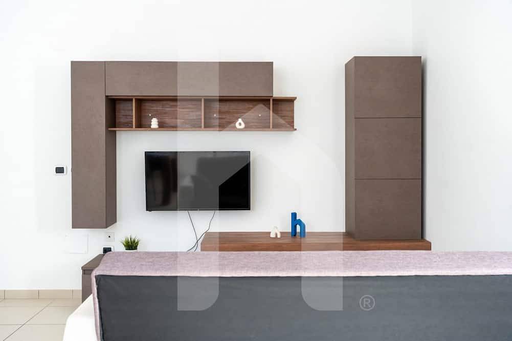 Entire apartment, Homiday - Maximum's Landing in Roseto degli Abruzzi, Adriatic Coast Abruzzo