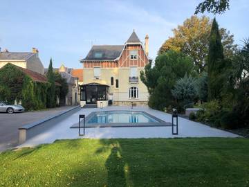 Gîte pour 4 personnes, avec jardin et piscine à Isles-sur-Suippe