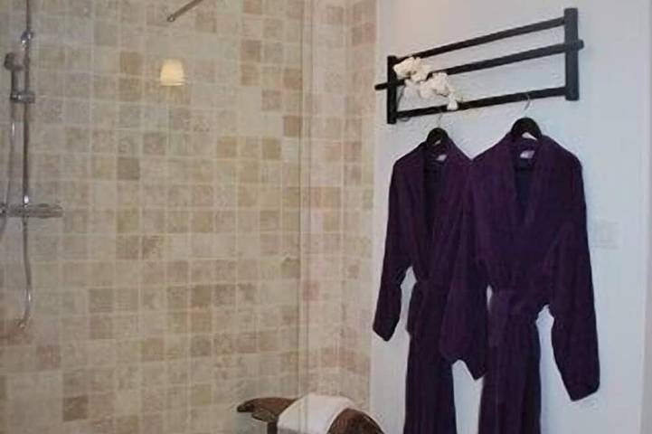 ✨ Chambre d'hôtes Romance  avec spa privatisable de 150m2 rien que pour Vous ! in Noyant-et-Aconin, Aisne