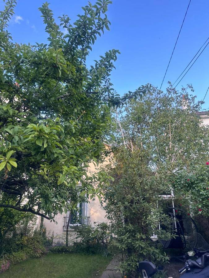 Maison d’hôte pour 2 personnes, avec Terrasse ainsi que Jardin et Vue à Colombes
