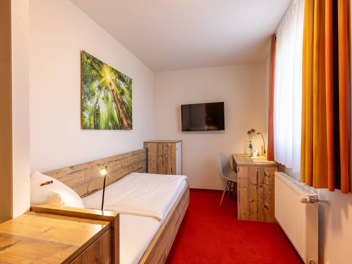 Hotel, mit Balkon/Terrasse und Terrasse sowie Garten und Pool in Bad Dürrheim - 3