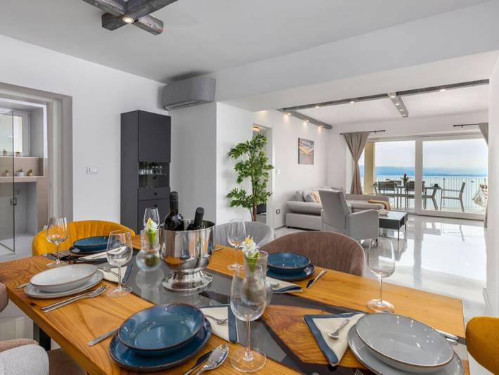 Ferienwohnung für 6 Personen, mit Whirlpool und Pool sowie Sauna und Terrasse in Opatija Riviera
