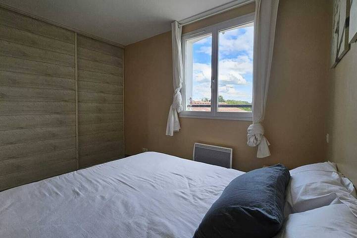 Villa with pool in Toulouse - 5 bedrooms, garden, 10 travellers in Cugnaux, Toulouse region