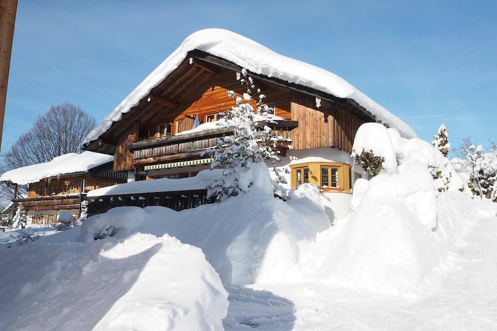 Ganze Wohnung, Komfortable, komplett eingerichtete Fewo mit Bergblick für 4 Personen in Schliersee, Alpenland Tegernsee Schliersee