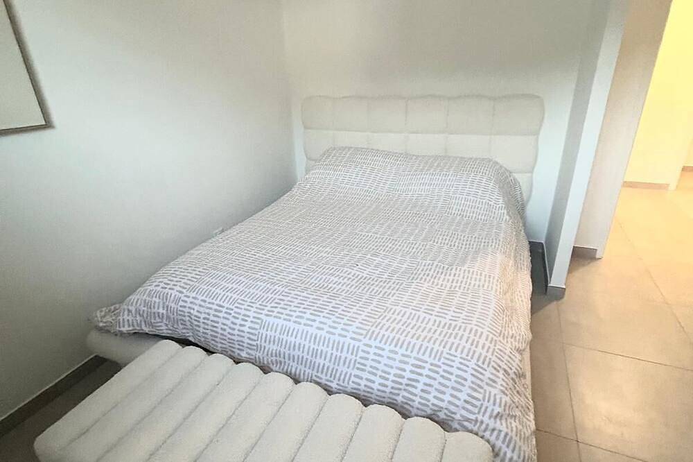 Beautiful room in new villa with swimming pool in Perpignan, Perpignan und Umgebung