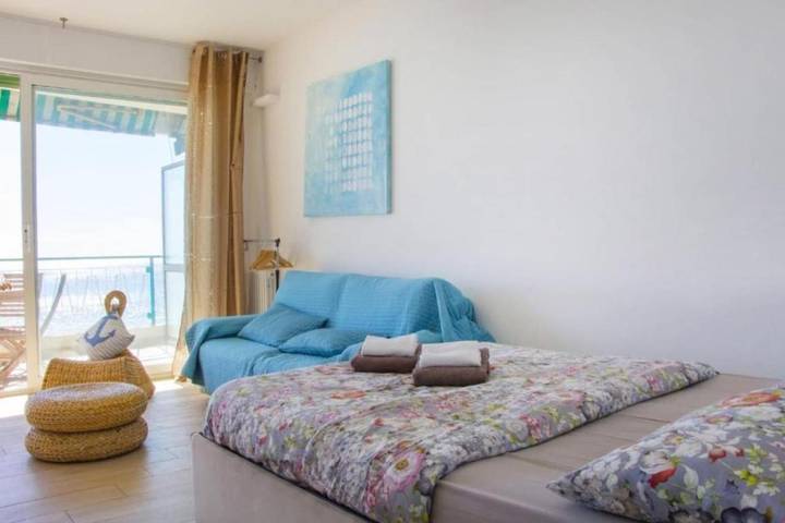 Gîte pour 4 personnes, avec terrasse dans Plage Magnan - 3
