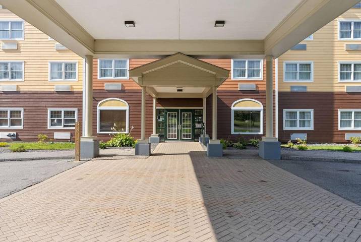 Hotel voor 4 personen, met tuin en zwembad - 1