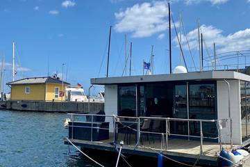 Hausboot für 6 Personen, mit Terrasse in Olpenitz
