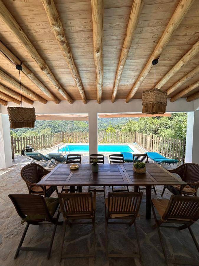 Casa de vacaciones para 10 personas, con terraza además de piscina y vistas en Valle del Genal - 4