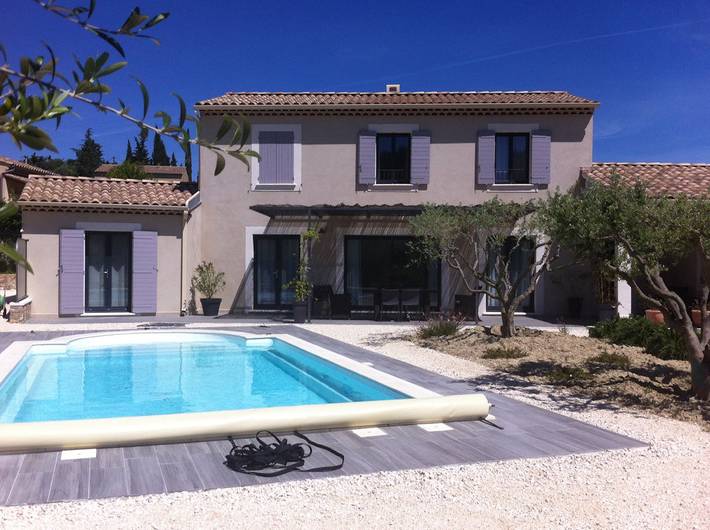Gîte pour 7 personnes, avec jardin ainsi que terrasse et piscine à Vaison-la-Romaine - 2