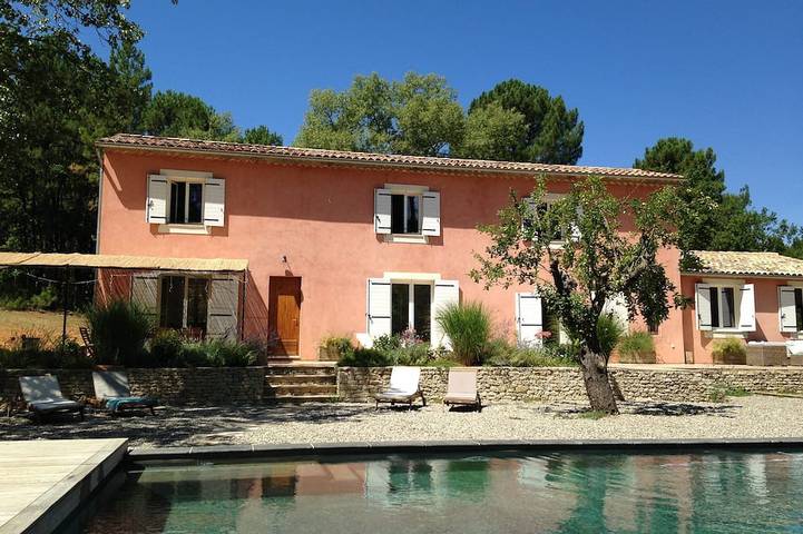 Villa pour 6 personnes, avec jardin et terrasse