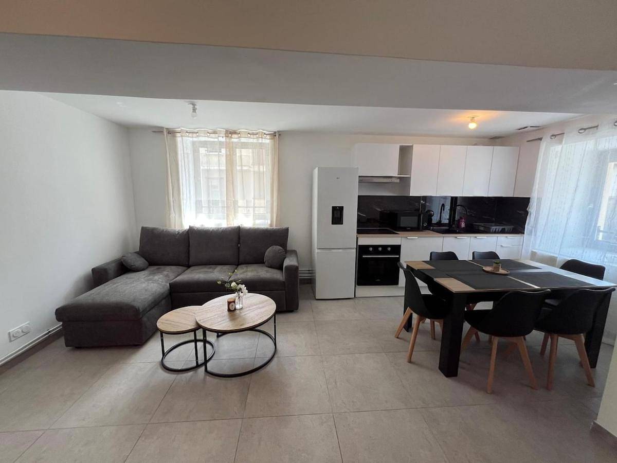 Appartement entier, Appartement T3 , parking et Wi-Fi in La Boisse, Ain
