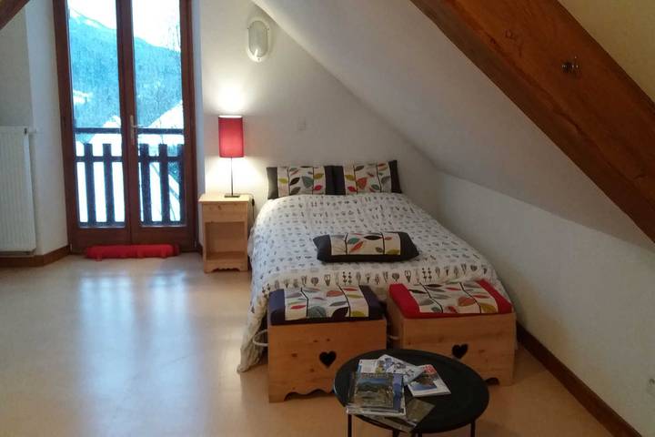 Gîte pour 2 personnes, avec terrasse à Saint-François-de-Sales - 2