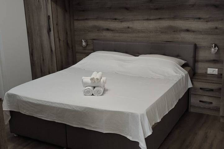 Villa für 8 Personen, mit Garten und Balkon in Povljana - 3