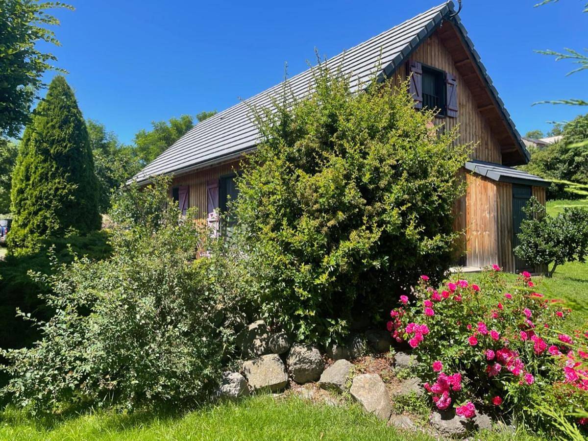 Three-Bedroom Chalet in Saint-Nectaire, Parc naturel régional des Volcans d'Auvergne