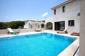 Villa for 6 People in Skiathos, Decentralized Administration of Thessaly - Central Greece, Photo 4
