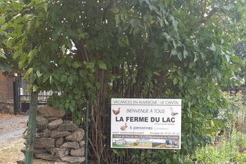 Location de vacances pour 6 personnes, avec jardin et terrasse dans Neussargues en Pinatelle