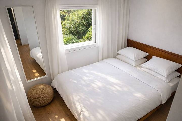 Grand Seaview Retreat - walk to the beach in Région de Thessalonique