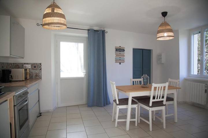 Gîte pour 4 personnes, avec jardin à Bessèges - 3