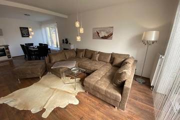 Ferienhaus für 11 Personen, mit Balkon und Sauna in Rostock und Umgebung