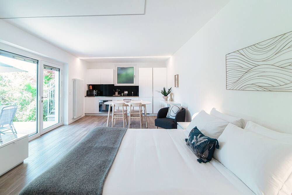 Ganze Wohnung, Studio-Apartment mit Terrasse mit Seeblick (La Palma 3) in Collina d'Oro, Luganersee