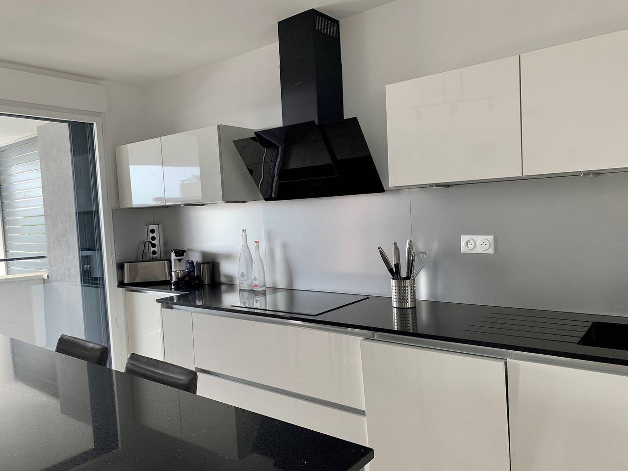 Apartamento entero, Apartamento 2 habitaciones en Mèze, vistas impresionantes, estacionamiento gratuito in Mèze, Côte d'Améthyste