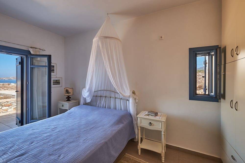 Parasporos Paradise Villa, rustige luxe villa, prive zwembad, lopen naar het strand in Parasporos, Paros