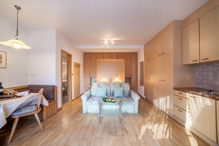 Entire apartment, Apartment 'Residence Pichler 7' with Mountain View, Terrace & Wi-Fi in Stubai Alps, San Leonardo in Passiria