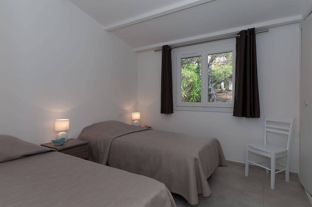 Villa 10 people with garden - Santa Giulia - Residence with heated pool in Santa Giulia, Porto-Vecchio