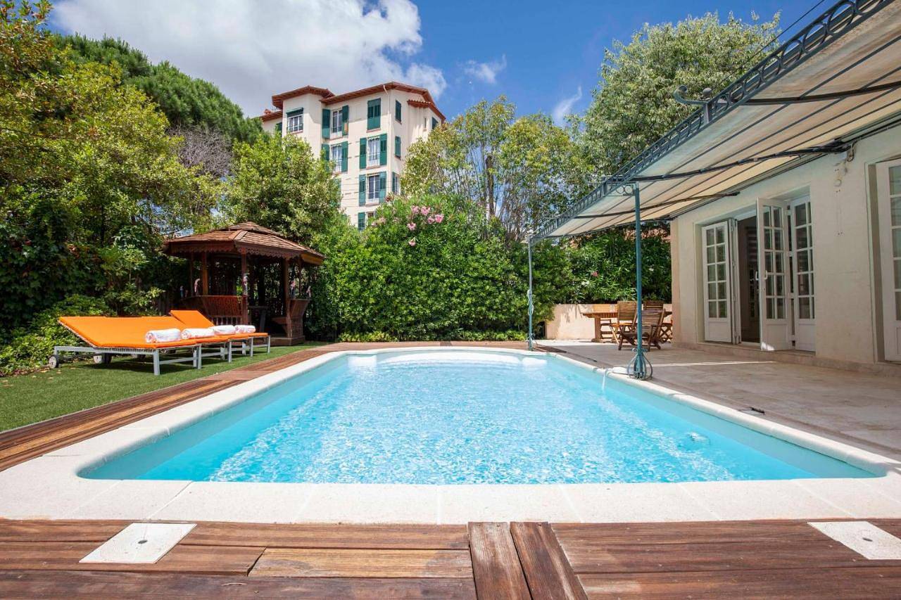 Les Lauriers family house in the center of Juan les Pins in Juan-les-Pins, Antibes