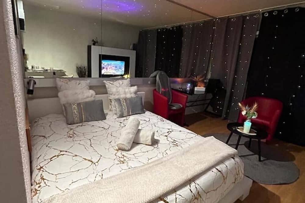 Entire apartment, Les Temps Heureux + Parking - Your Elegant Haven of Peace near Nantes in Carquefou, Nantes region