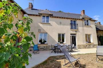 Location de vacances pour 8 personnes, avec jardin et terrasse à Betton