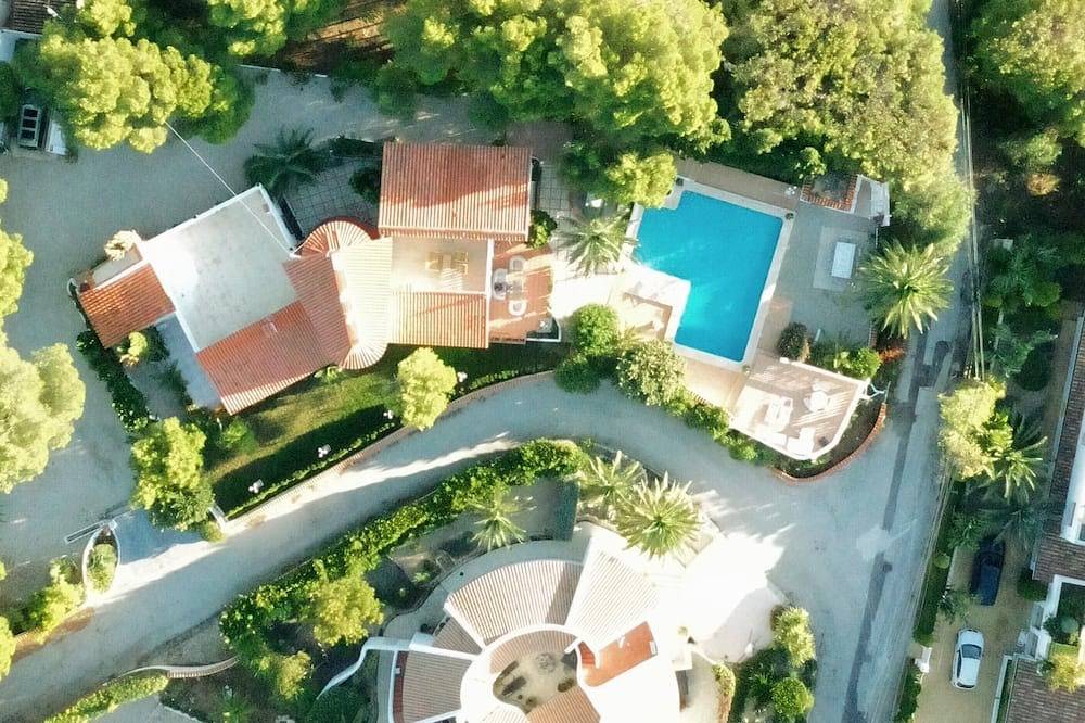 Enorme en prachtige villa gelegen in Altea la Vella, aan de Costa Blanca. in Altea La Vella, Altea