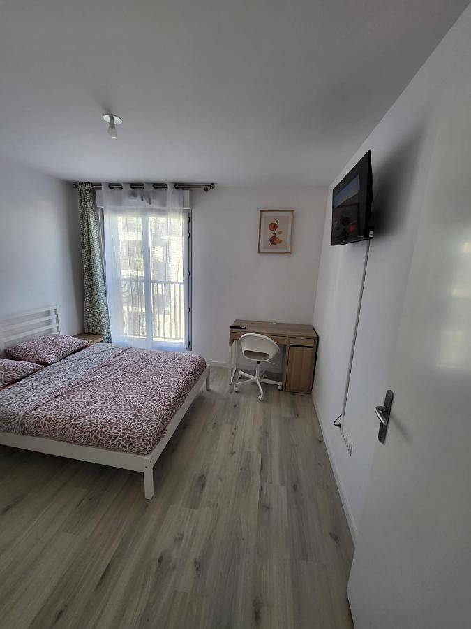 Gîte pour 2 personnes, avec balcon, animaux acceptés à L'Haÿ-les-Roses