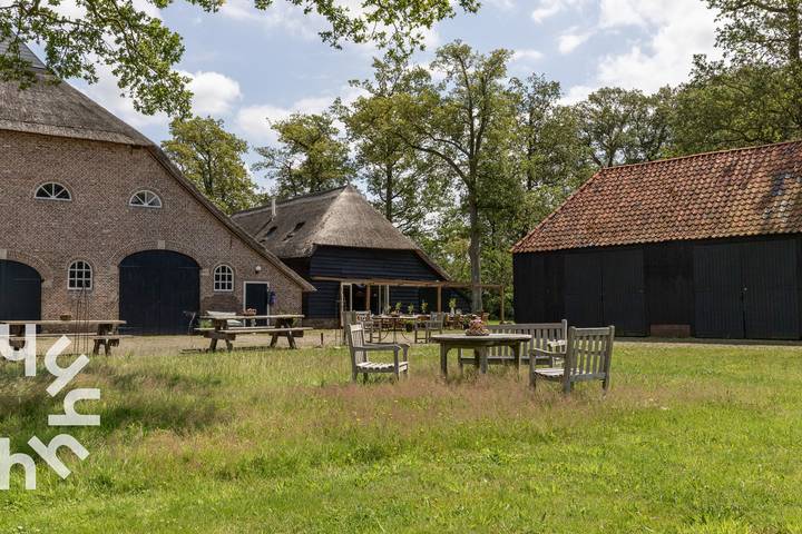 Vakantiehuis voor 14 personen, met Terras en Tuin in Drenthe