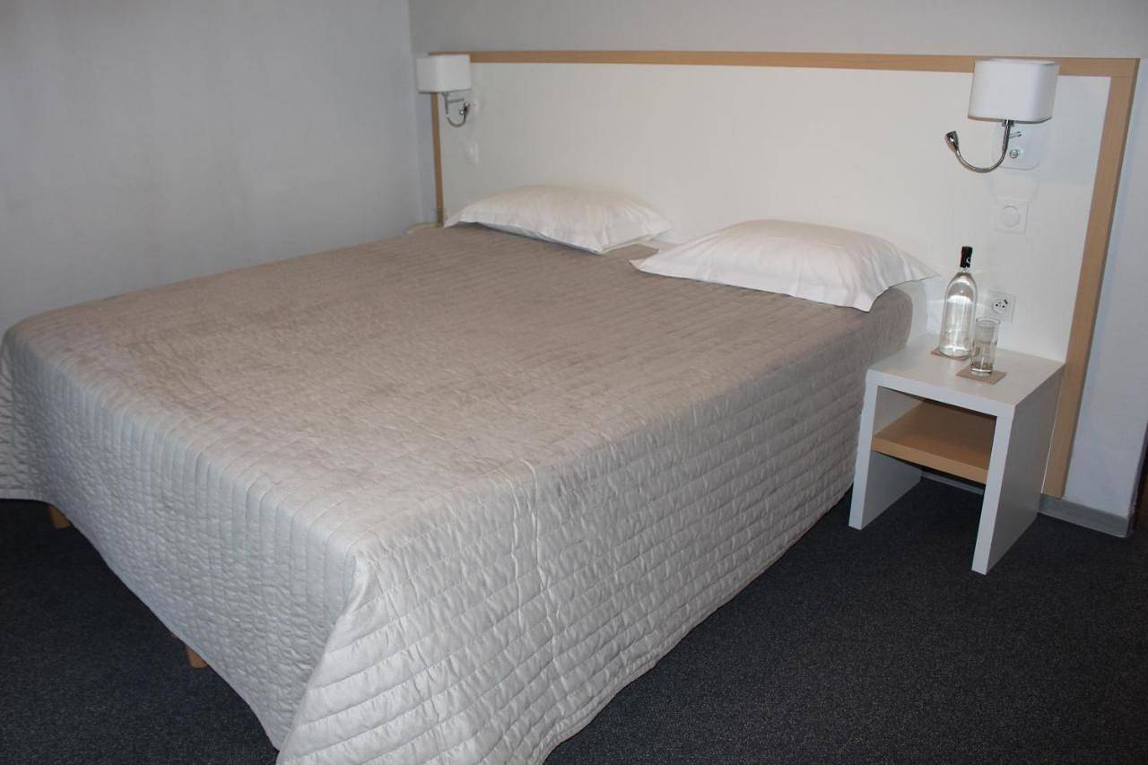 Hôtel pour 2 personnes avec balcon in Aléria, Arrondissement de Corte