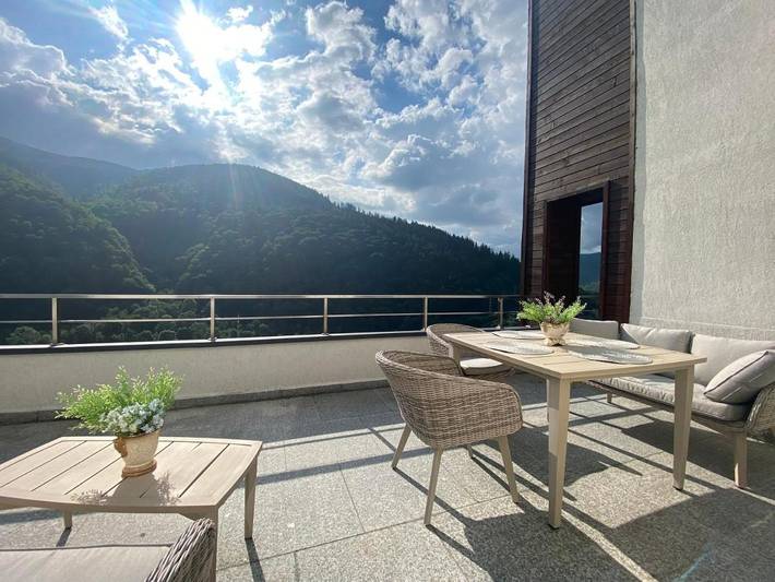 Gîte pour 4 personnes, avec jardin et jacuzzi à Sinaia - 2